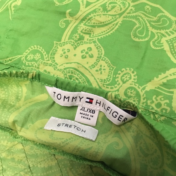 Tommy Hilfiger halter top. Gorgeous  2” quilted bodice. XL. Stretch material. - Picture 3 of 5